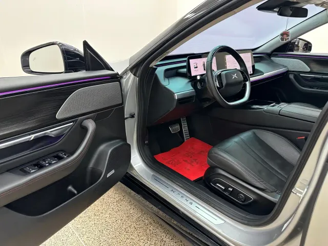 Xpeng P7 — Фото автомобиля 15