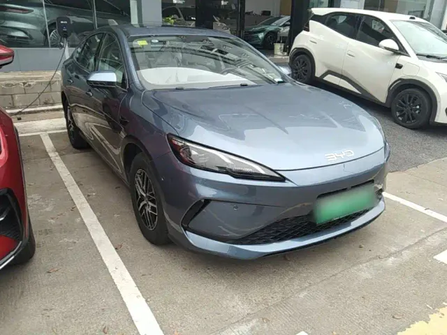 BYD Seal 05 DM-i — Фото автомобиля 3