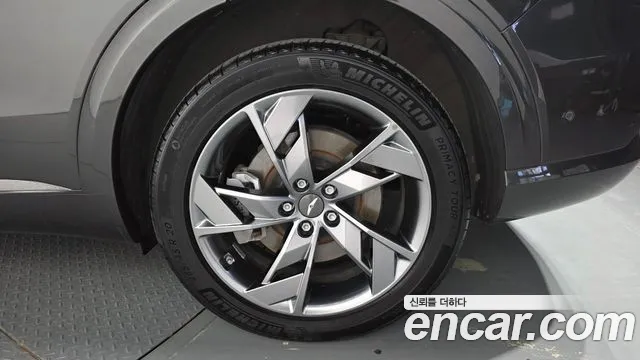 Genesis GV70 Electrified GV70 — Фото автомобиля 21
