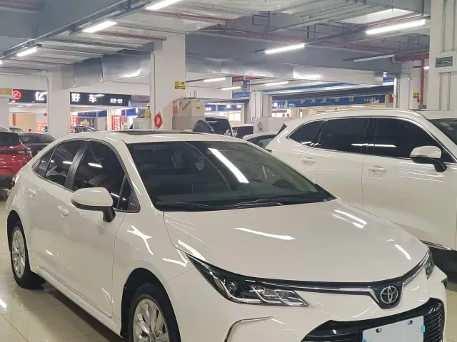 Toyota Corolla — Фото автомобиля 2