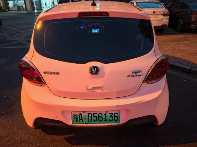 Changan Benben E-Star — Фото автомобиля 11