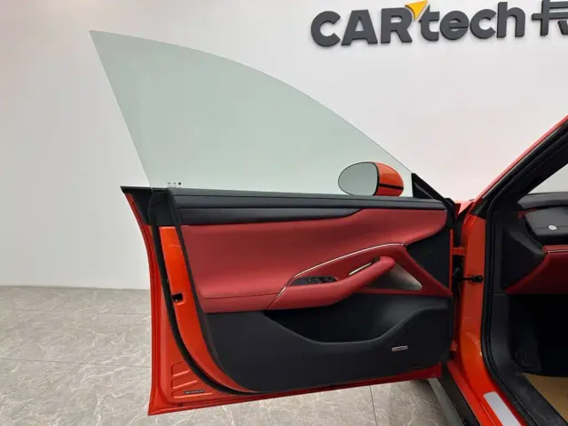 Xiaomi SU7 — Фото автомобиля 15
