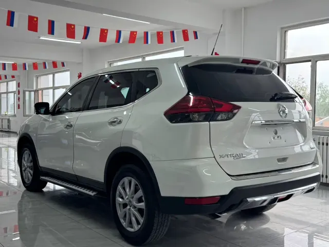 Nissan X-Trail — Фото автомобиля 6