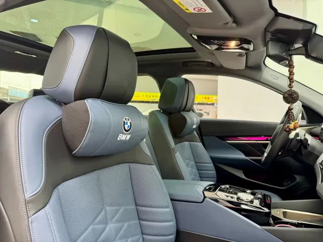 BMW 5 Series — Фото автомобиля 17