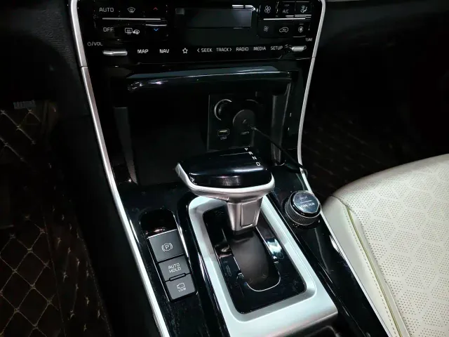 Kia Seltos — Фото автомобиля 7