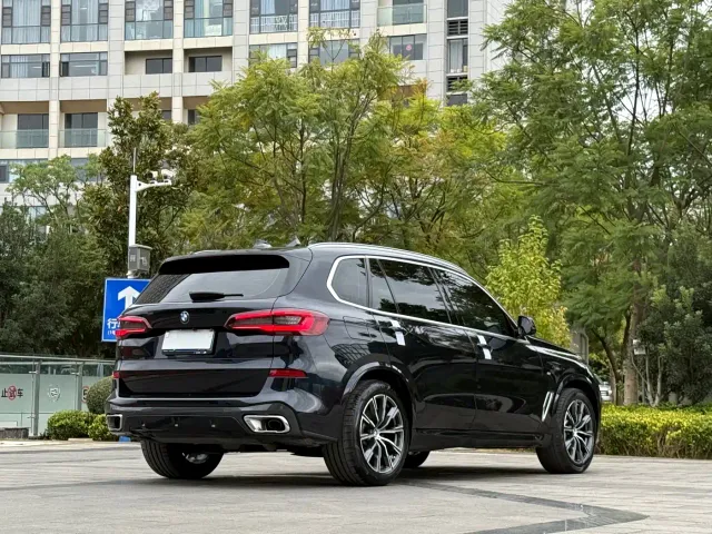 BMW X5 — Фото автомобиля 7