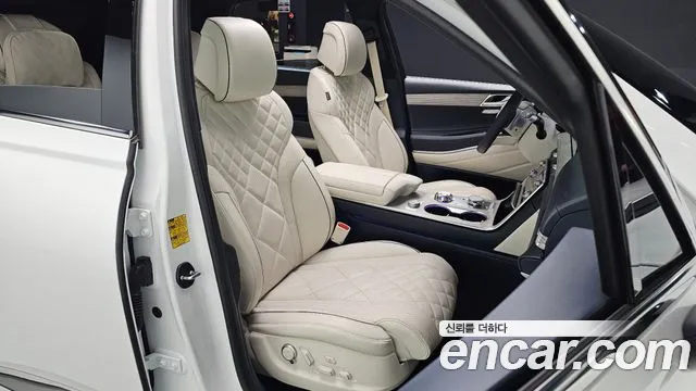 Genesis GV80 — Фото автомобиля 15