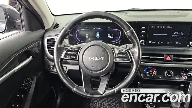 Kia Seltos — Фото автомобиля 13