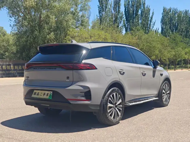 BYD Tang — Фото автомобиля 7