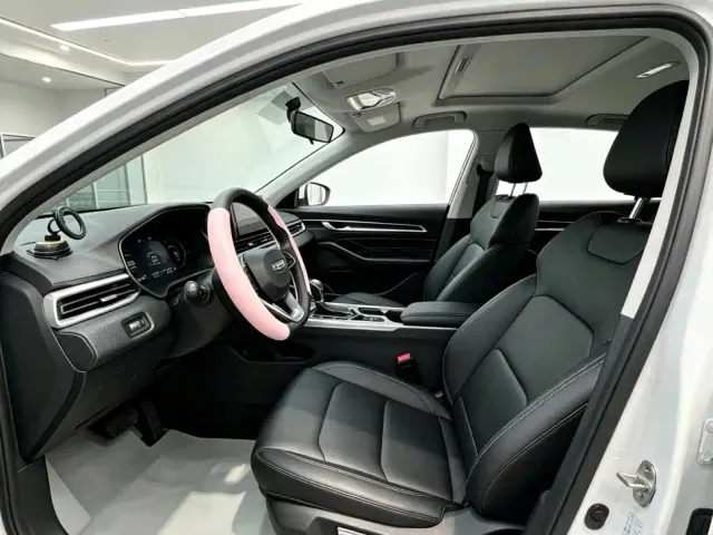 Geely Emgrand — Фото автомобиля 5