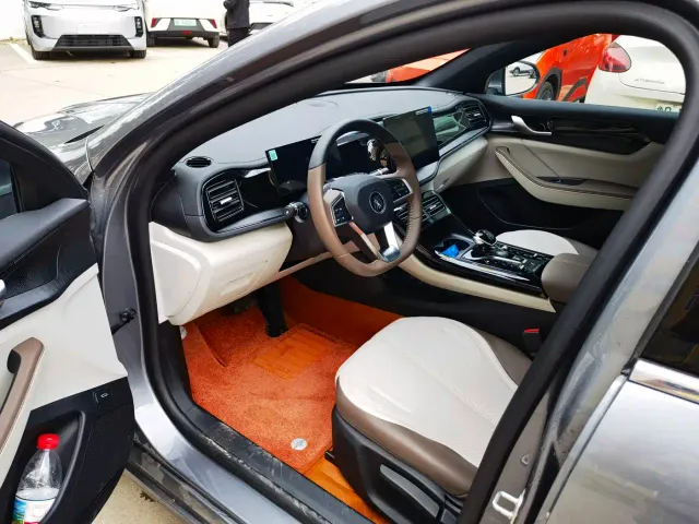BYD Qin PLUS — Фото автомобиля 7