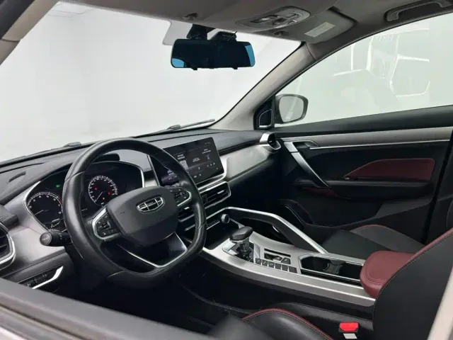 Geely Binyue — Фото автомобиля 17