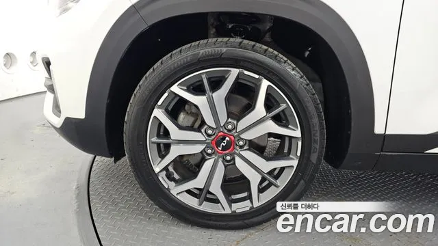 Kia Seltos Seltos Бензин 1.6 турбо 2WD — Фото автомобиля 5