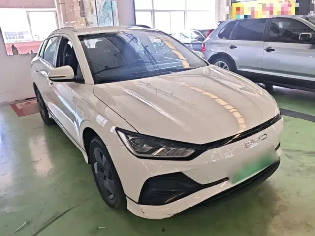 BYD e2 — Фото автомобиля 3