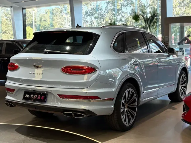 Bentley Bentayga — Фото автомобиля 6