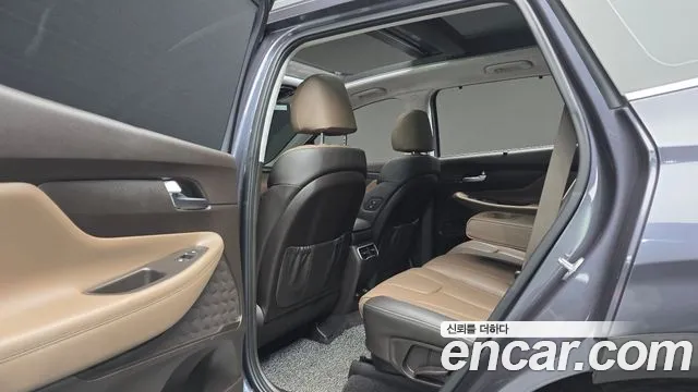 Hyundai Santafe Новый Santa Fe Бензин 2.5T 2WD — Фото автомобиля 17