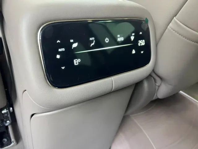 IM Motors LS9 — Фото автомобиля 14