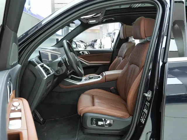 BMW X7 — Фото автомобиля 11