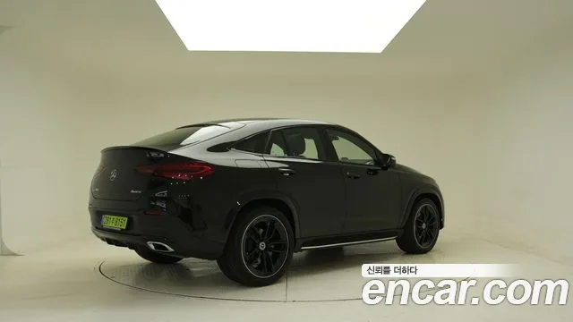 Mercedes-Benz GLE-Class — Фото автомобиля 2