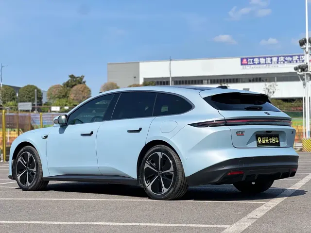 Nio ET5 Touring — Фото автомобиля 14