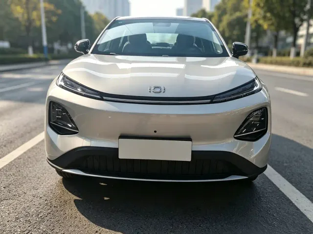 Changan Qiyuan Q05 — Фото автомобиля 2