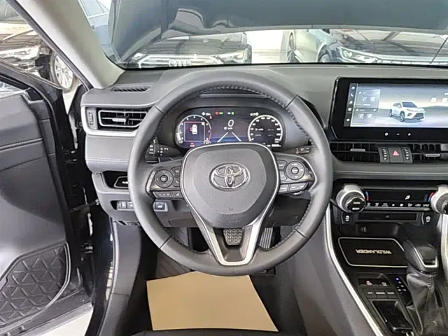 Toyota Wildlander — Фото автомобиля 10