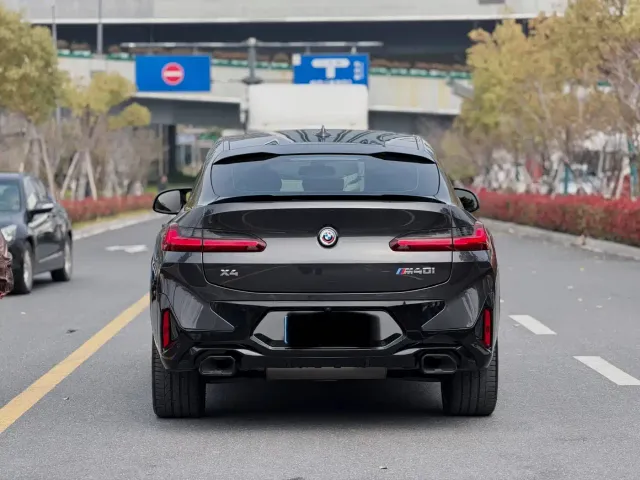 BMW X4 M40i — Фото автомобиля 14