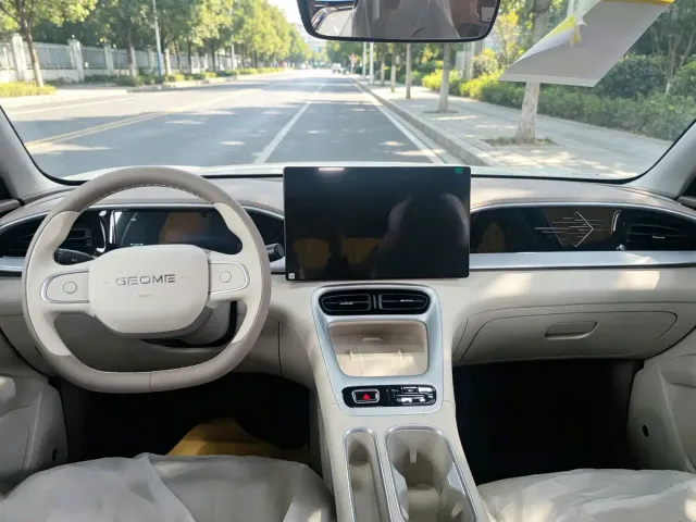 Geely Starry Wish — Фото автомобиля 6