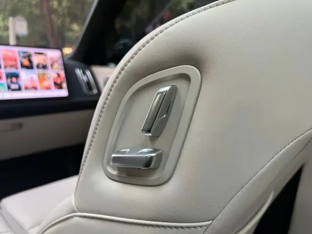 Li Auto L8 — Фото автомобиля 7