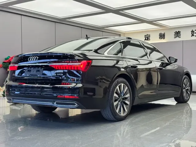 Audi A6L — Фото автомобиля 9