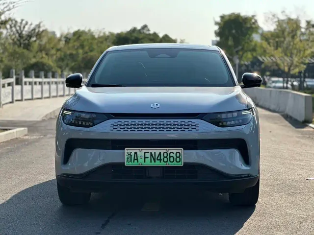 Leapmotor C11 — Фото автомобиля 3