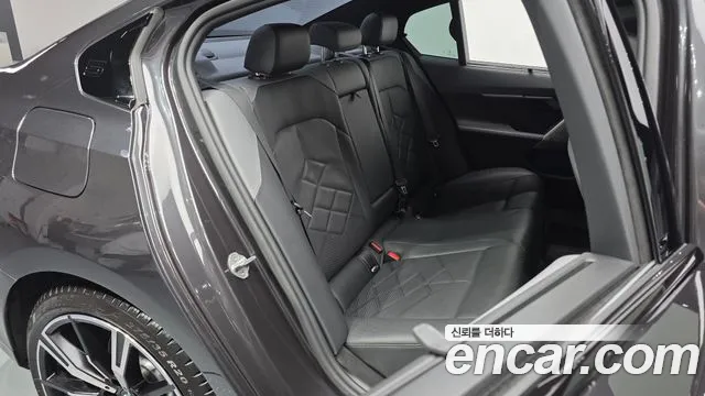 BMW 5-Series 5 серия (G60) 530i xDrive M Sport — Фото автомобиля 10