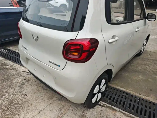Wuling Hongguang Mini EV — Фото автомобиля 7