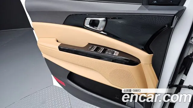 Kia Canival — Фото автомобиля 15