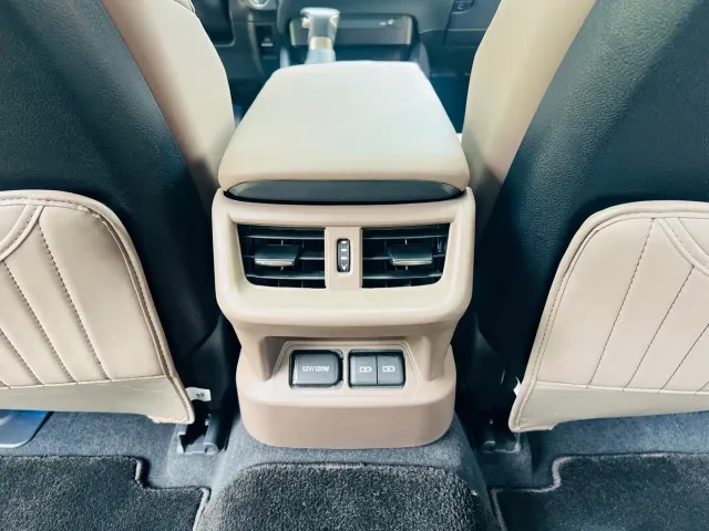 Lexus ES — Фото автомобиля 18