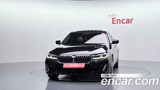 BMW 5 Series G30 — Фото автомобиля 3