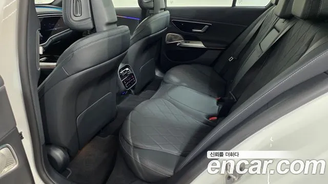 Mercedes-Benz E-Class — Фото автомобиля 10