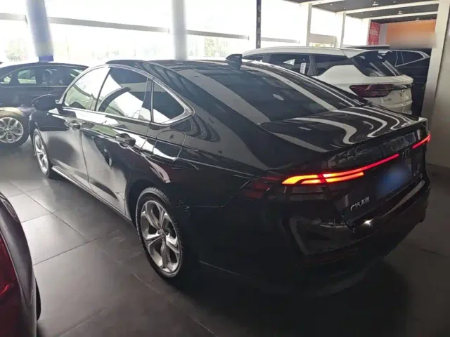 Honda Accord — Фото автомобиля 4