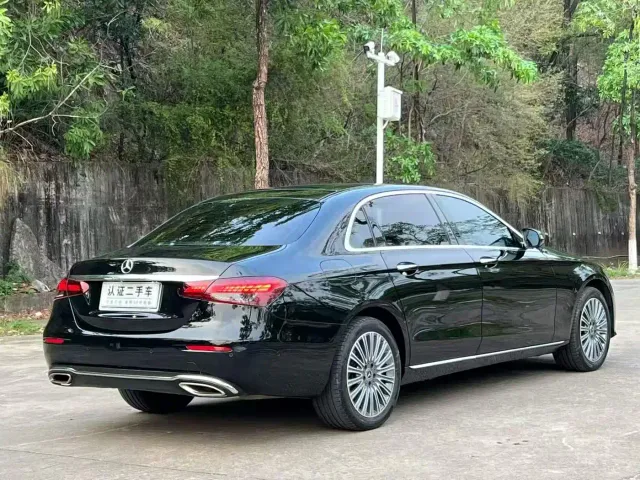 Mercedes-Benz E-Class — Фото автомобиля 10