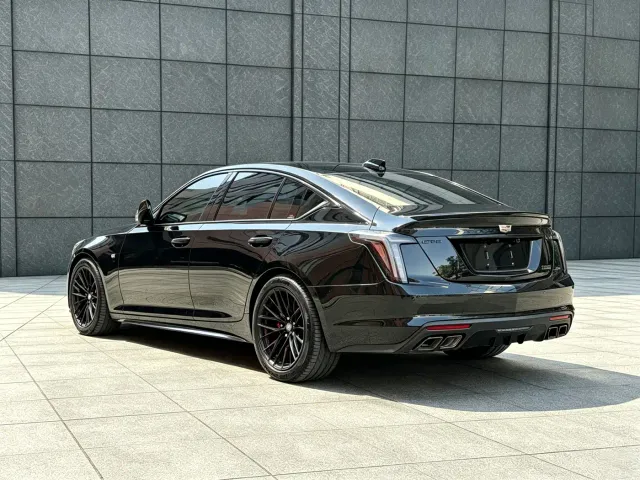 Cadillac CT5 — Фото автомобиля 13
