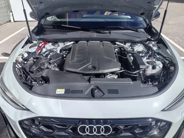 Audi A5L — Фото автомобиля 9