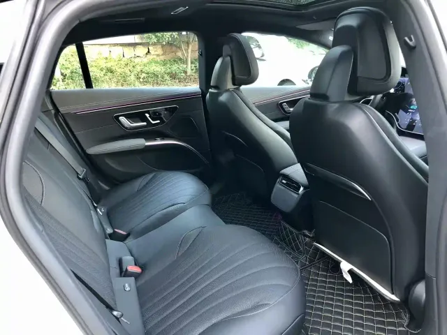 Mercedes-Benz EQS — Фото автомобиля 13