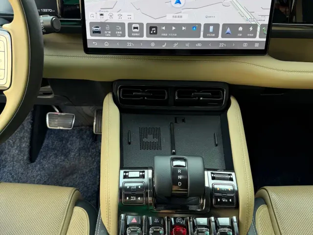 BYD FangChengBao Leopard 5 — Фото автомобиля 10
