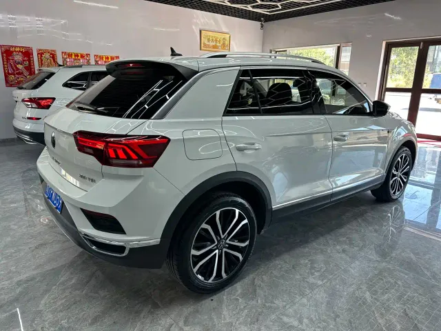 Volkswagen T-Roc — Фото автомобиля 5