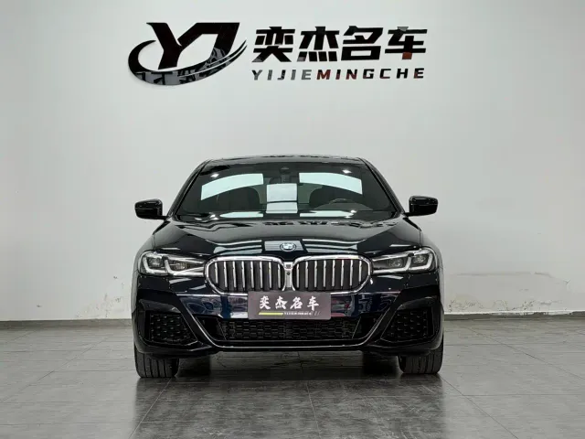 BMW BMW 5 Series 2022 Model Third Facelift 530Li Premium M Sport Package — Фото автомобиля 2