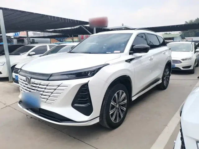 Фотография автомобиля — Changan CS75 Plus
