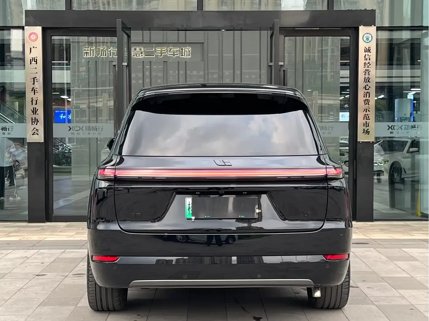 Li Auto Li Xiang L9 2024 Model Ultra — Фото автомобиля 5