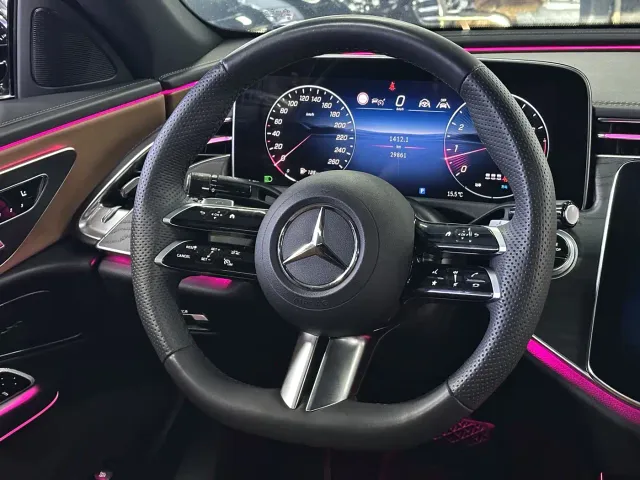 Mercedes-Benz E-Class — Фото автомобиля 7