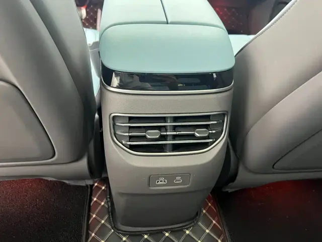 Hongqi Tian Gong 08 — Фото автомобиля 8