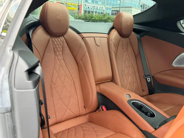Maserati GranTurismo — Фото автомобиля 9